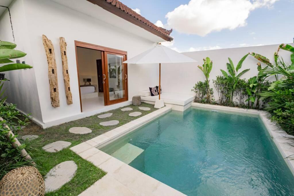 קנגו Luxury 2 Bedrooms Villa Putih Pererenan מראה חיצוני תמונה